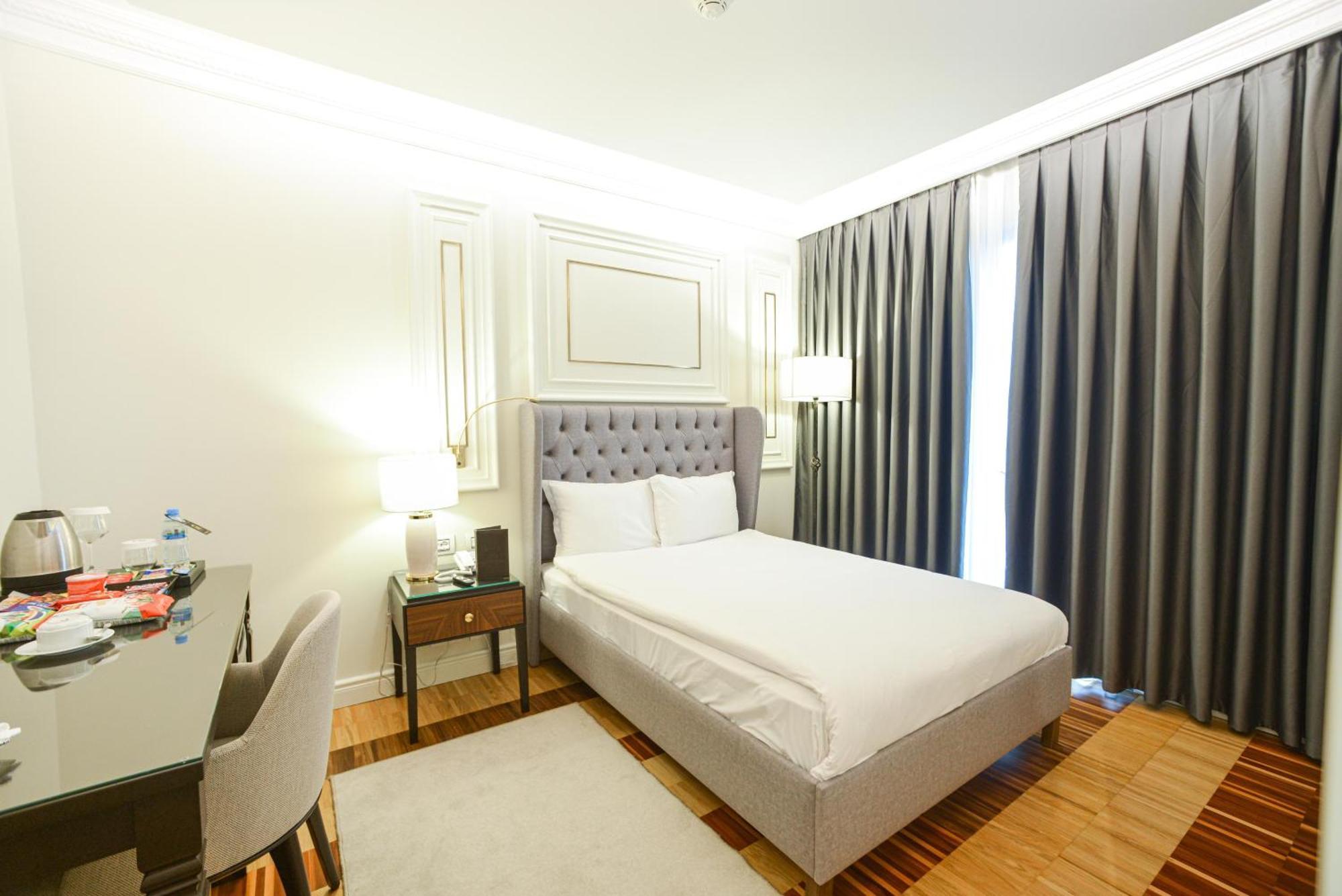Xheko Imperial Luxury Hotel & Spa Tirana Exterior photo